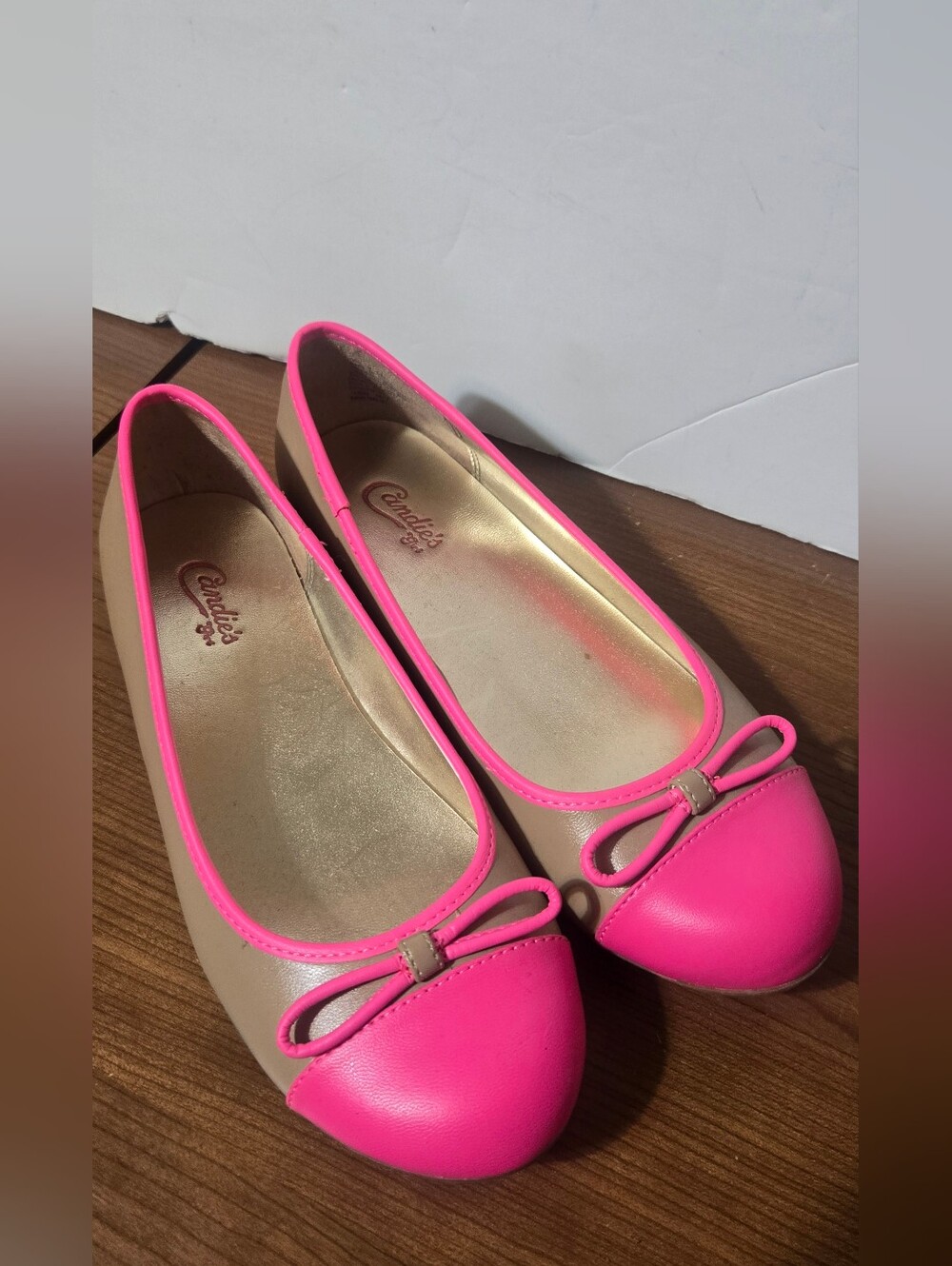 Candie's Beige Ballet Flats with Hot Pink Toe and Trim